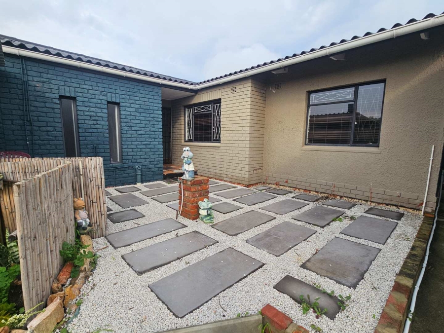 4 Bedroom Property for Sale in Greenshields Park Eastern Cape